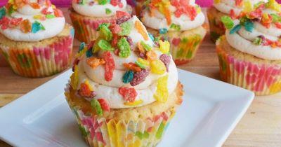 JUMBO VEGAN FRUITY PEBBLES CUPCAKE